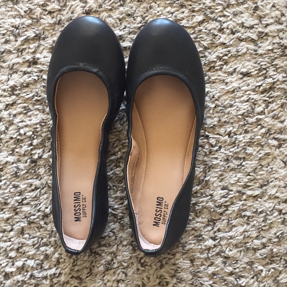 🖤 MOSSIMO Supply Ballet Flats